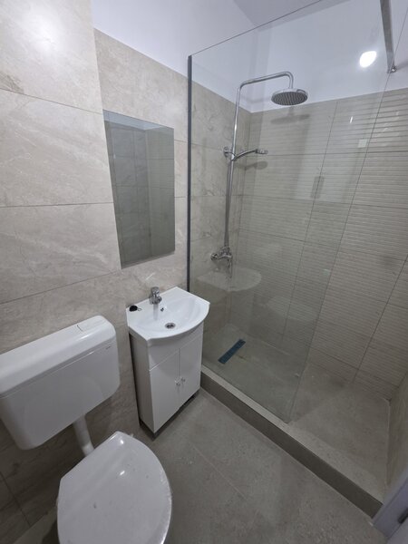 Dristor, Camil Resu, bloc mixt, etaj 4