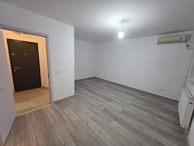 Dristor, Camil Resu, bloc mixt, etaj 4